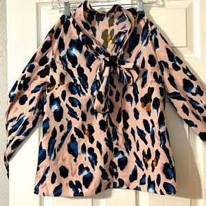 SHEIN long sleeve shirt with a attached bow/scarf. Size M
